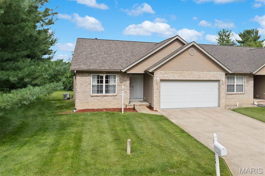 Photo of 424 Aaron Drive Belleville IL 62220