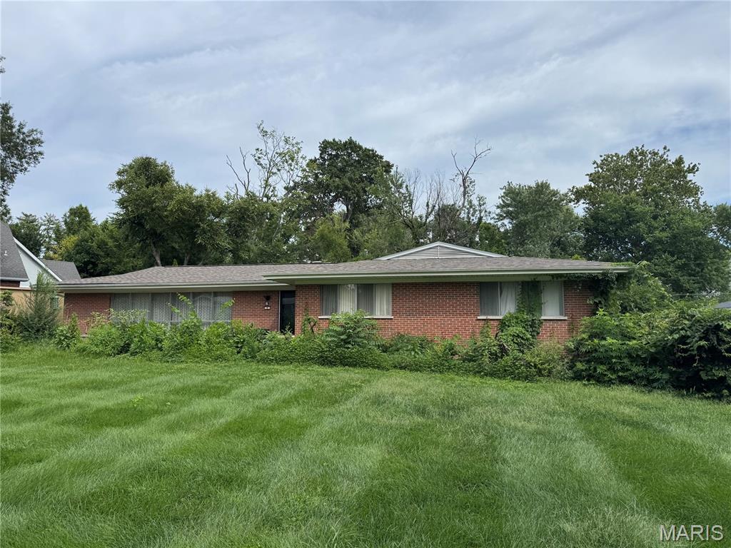 Photo of 8 Wedgewood Lane St Louis MO 63141