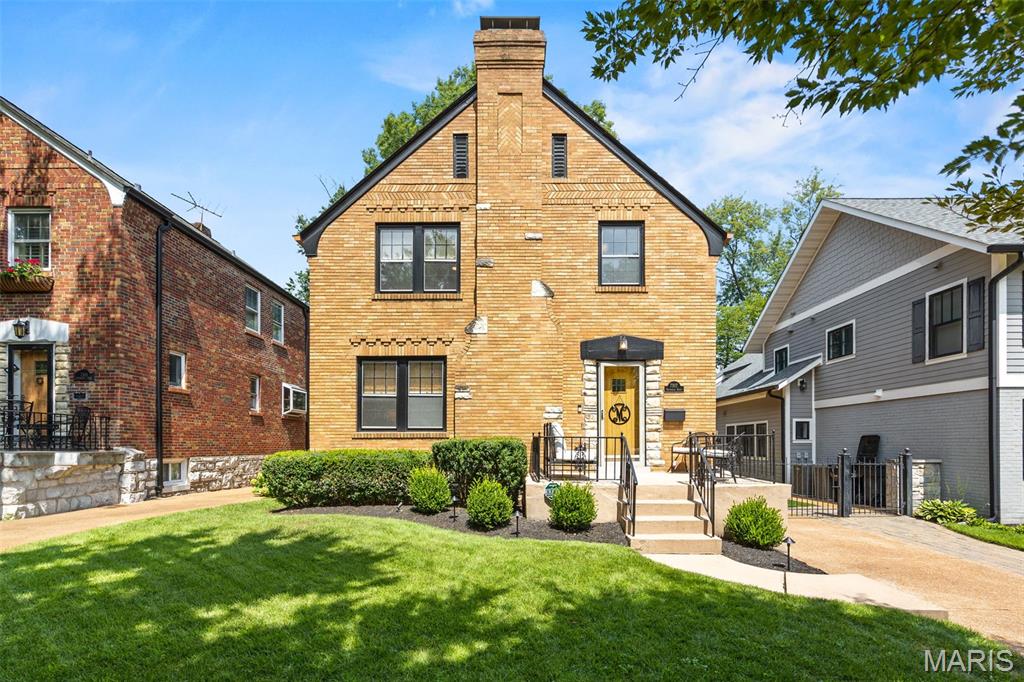 Photo of 7307 Northmoor Drive University City MO 63105