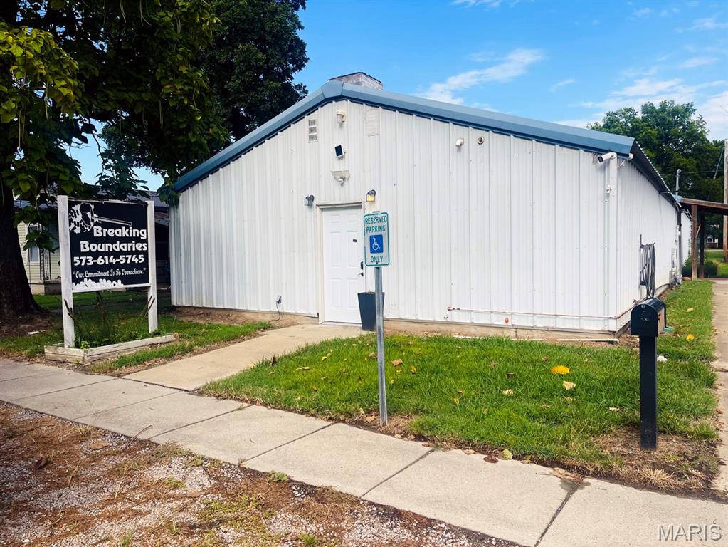 Photo of 810 & 812 W Oak Dexter MO 63841