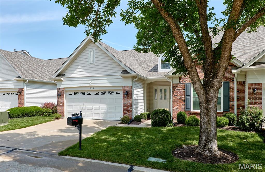 Photo of 675 Stonebrook Court Chesterfield MO 63005