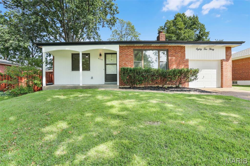 Photo of 8230 Villaton Drive St Louis MO 63123
