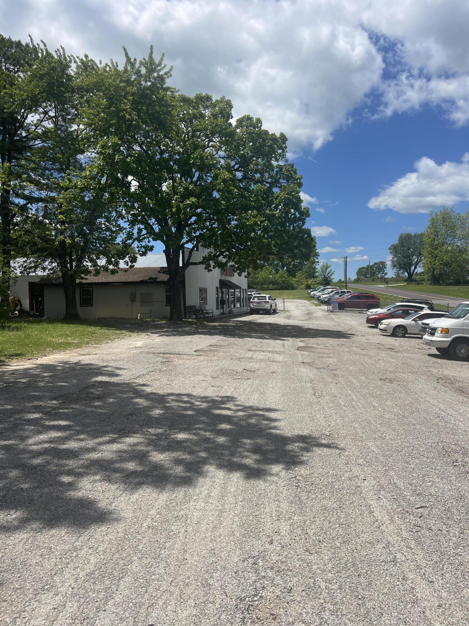 Photo of W-16-401 8637 Co Rd W 76-401 Ava MO 65608