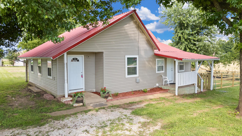 Photo of 23912 State Hwy 37 Washburn MO 65772