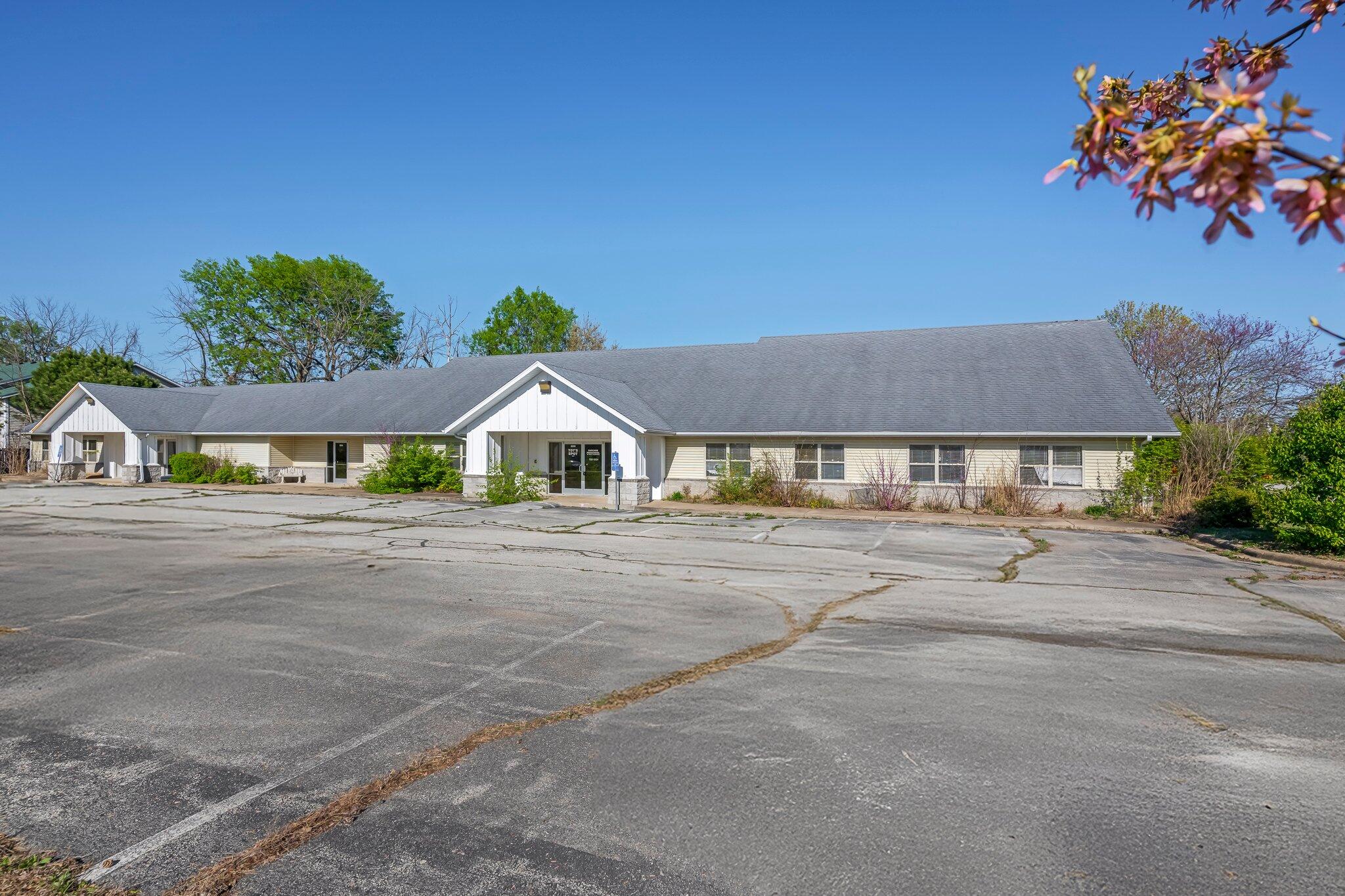 Photo of 220 N Cedar Avenue Republic MO 65738