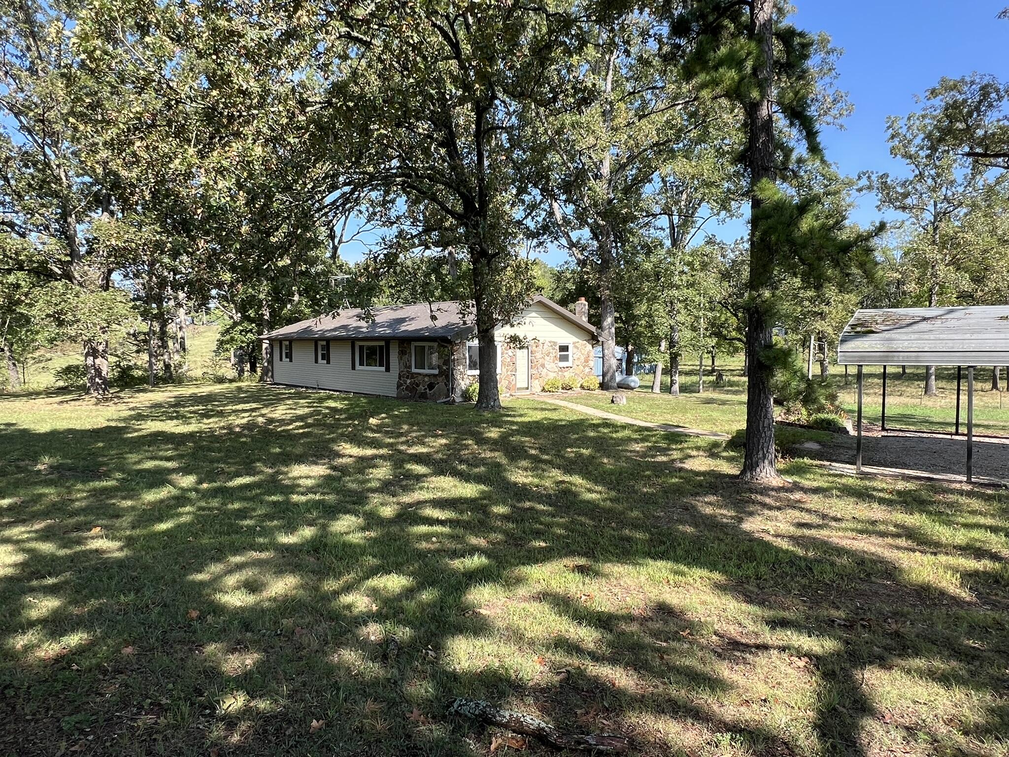 Photo of 5089 County Road 4610 Pomona MO 65789