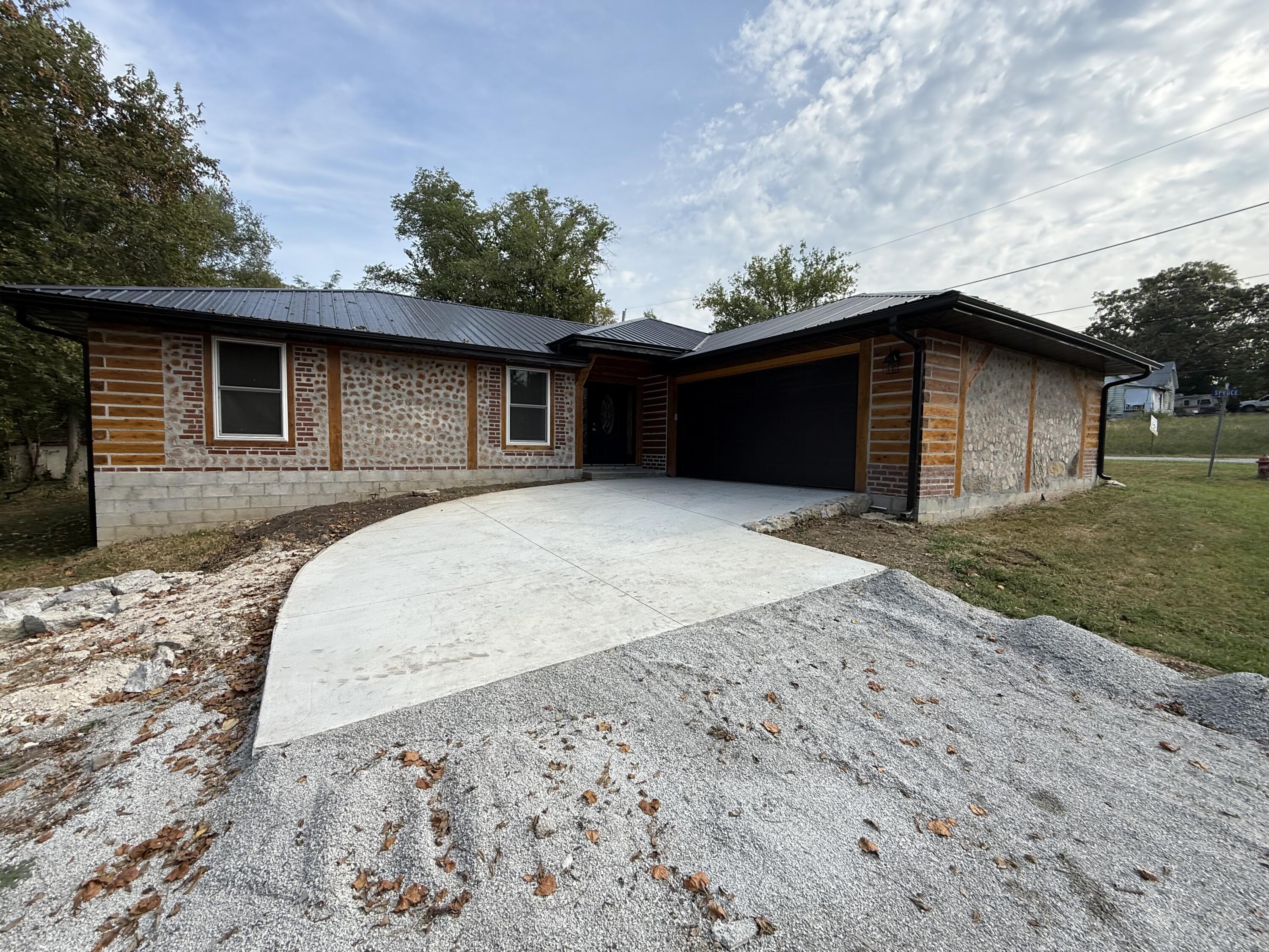 Photo of 613 E Main Street Humansville MO 65674