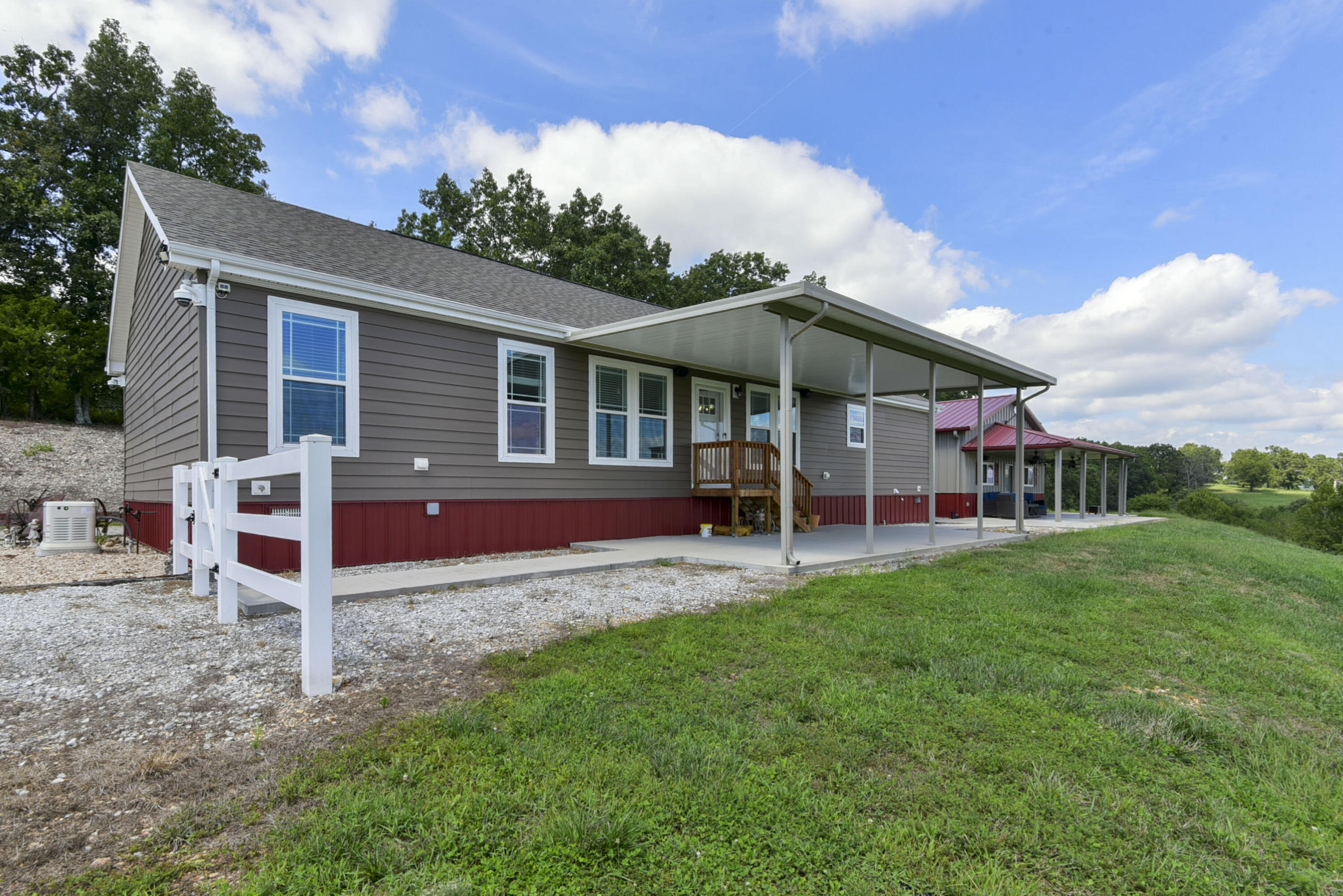 Photo of 21018 Farm Road 2260 Eagle Rock MO 65641