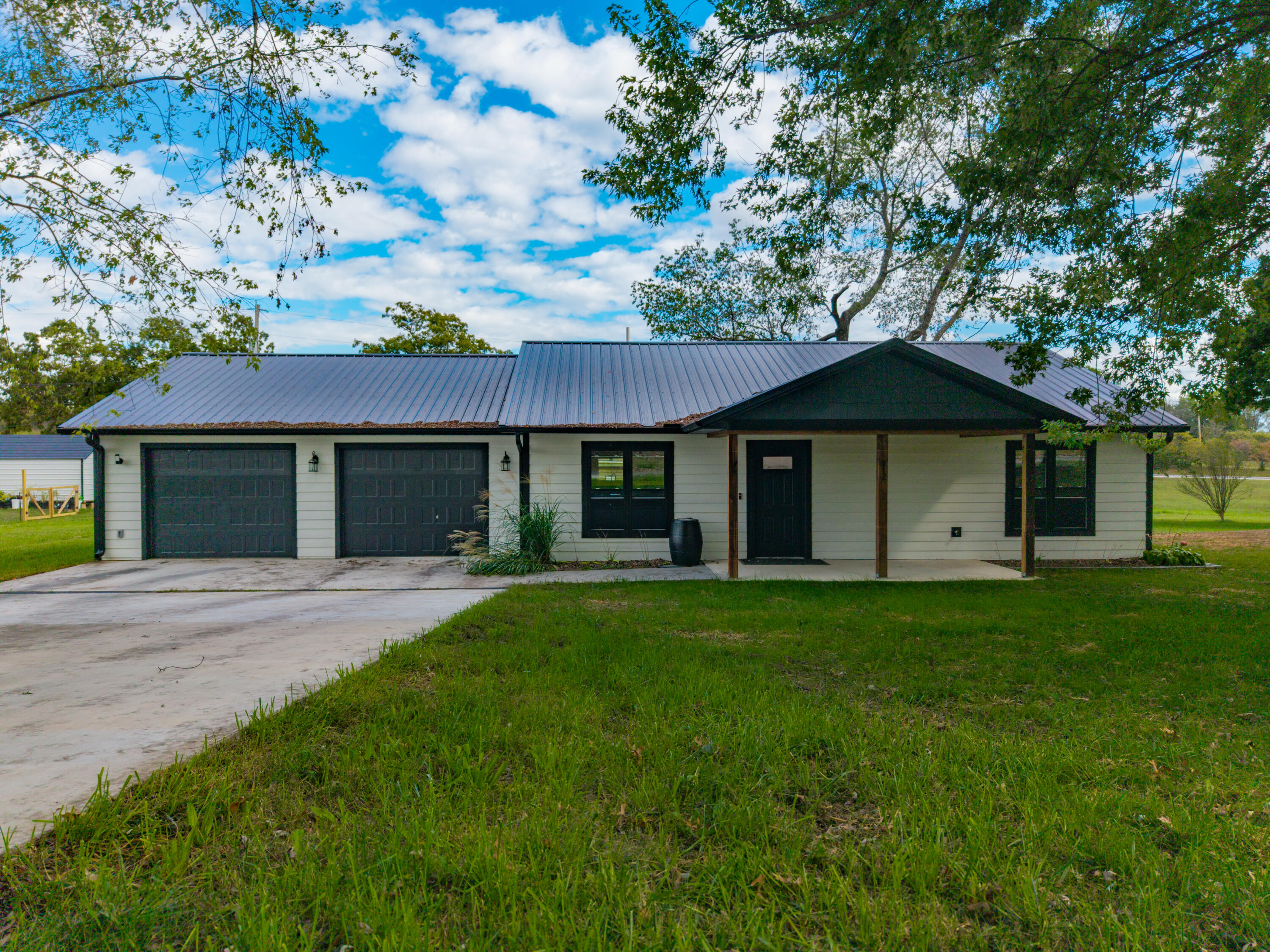 Photo of 912 Posey Street Ava MO 65608