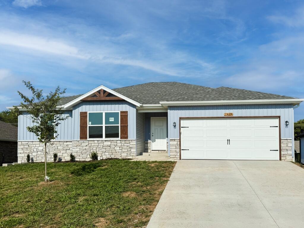 Photo of 1429 S Barnard Way Republic MO 65738