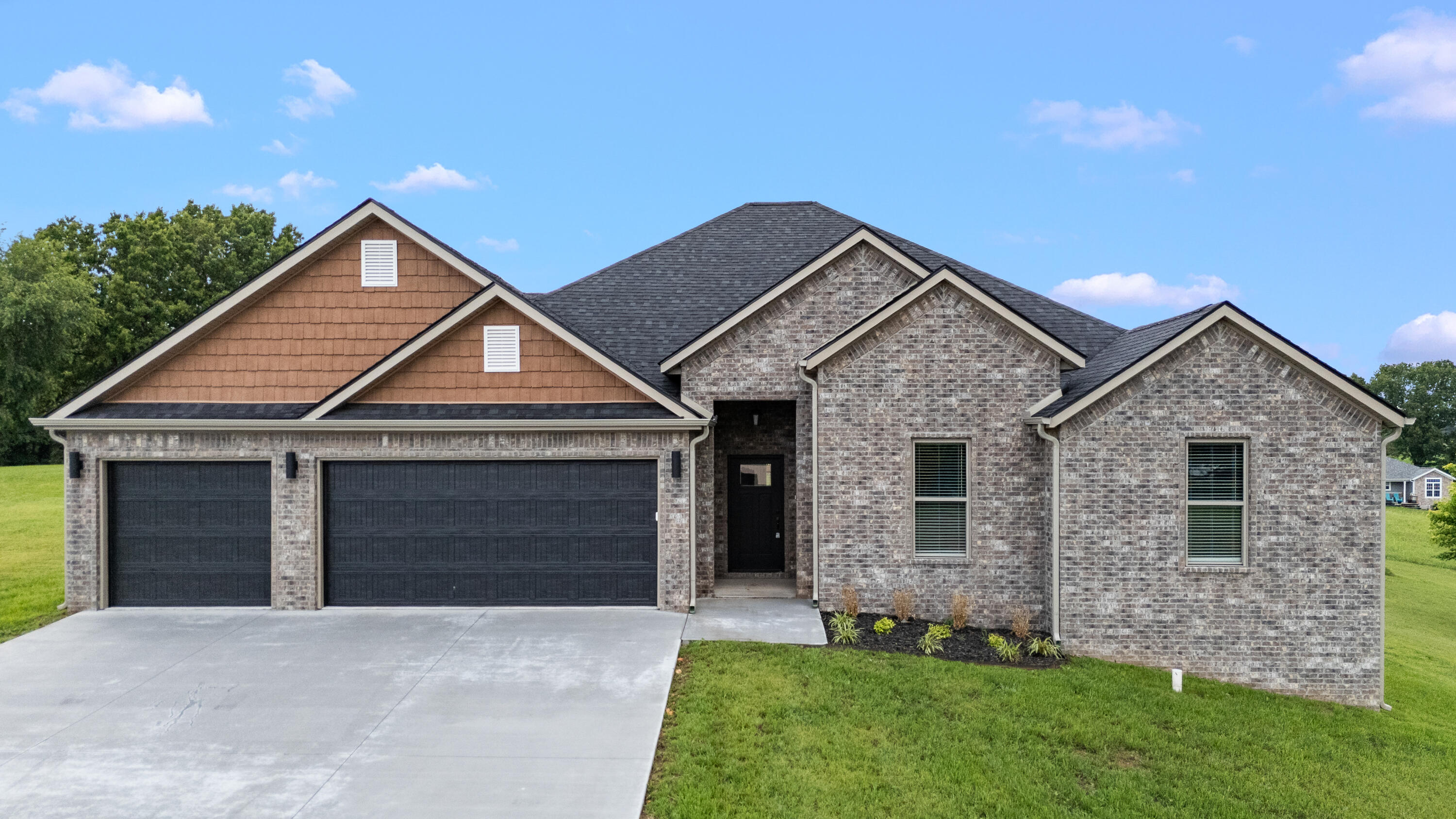 Photo of 301 Blackberry Court #Lot #18 Cassville MO 65625