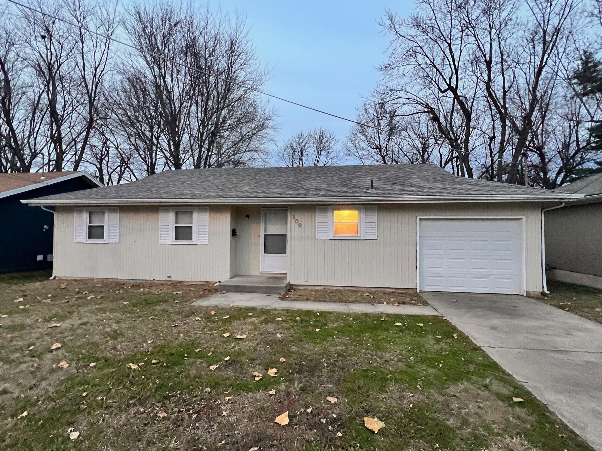 Photo of 309 E Berkeley Street Springfield MO 65807