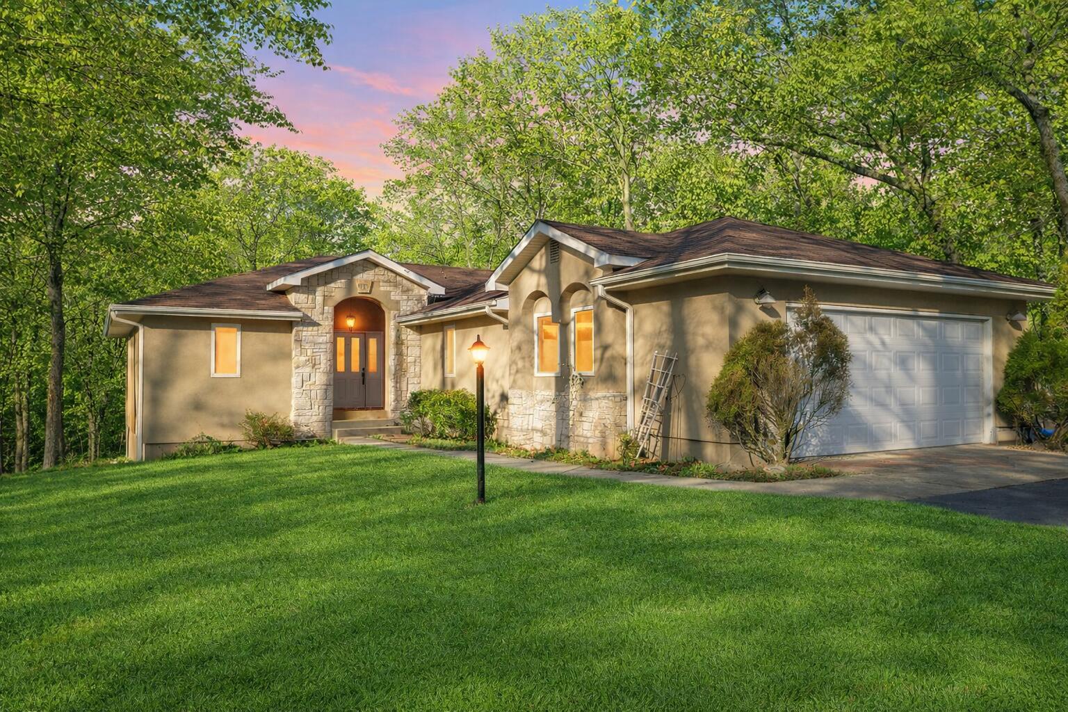 Photo of 7785 Nadine Road Houston MO 65483