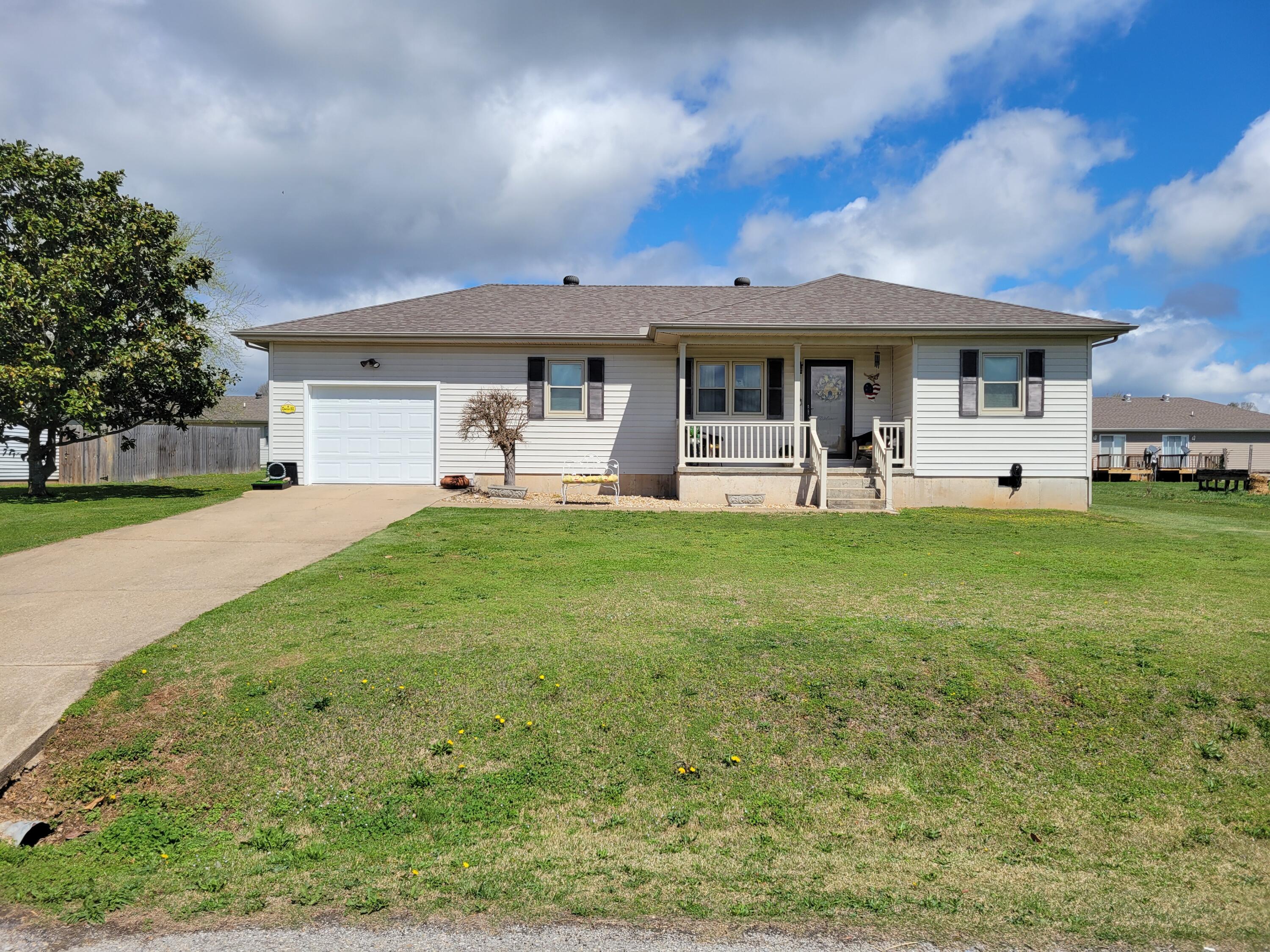 Photo of 1519 Stewart Street West Plains MO 65775