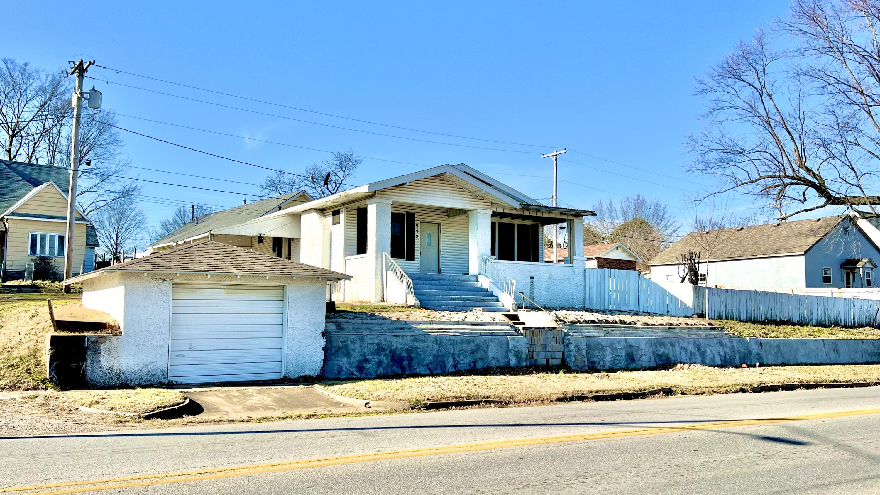 Photo of 212 N Central Avenue Monett MO 65708