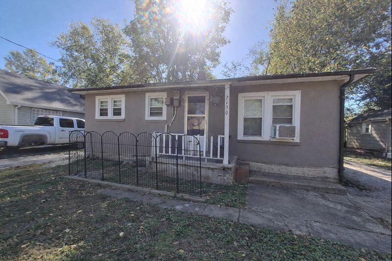 Photo of 2150 W Chestnut Street Springfield MO 65802