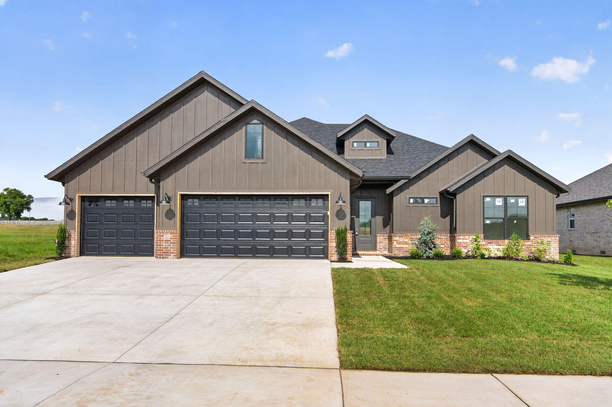 Photo of 1643 S Crepe Myrtle Lane Springfield MO 65809