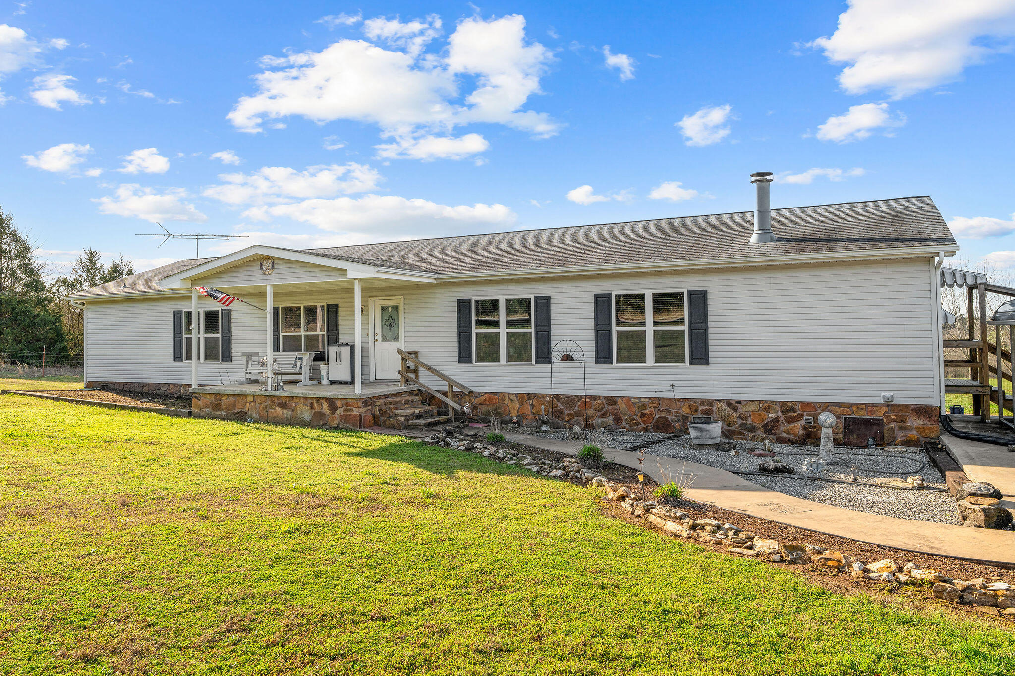 Photo of 2878 W State Highway H Shell Knob MO 65747