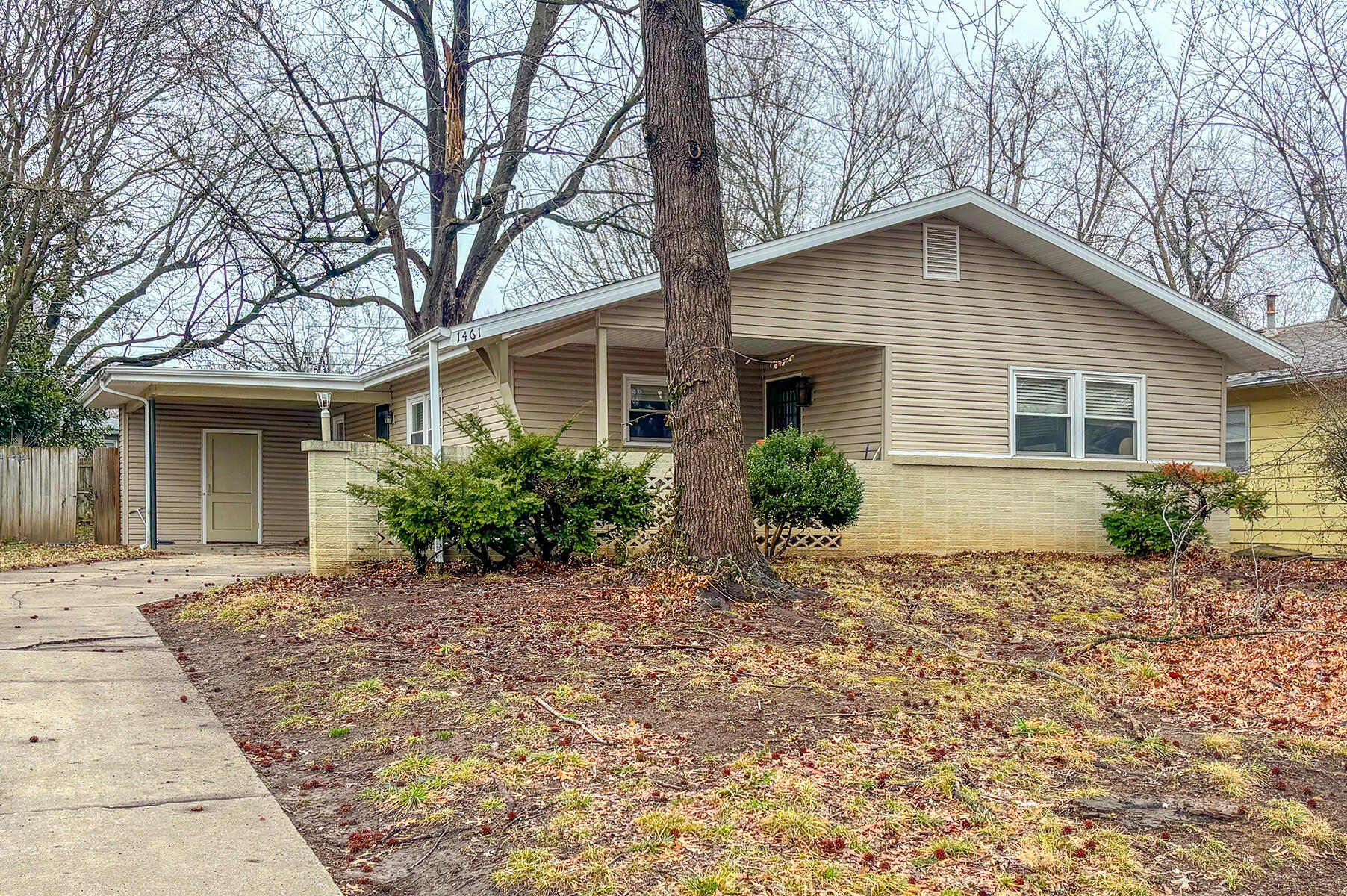Photo of 1461 E Berkeley Street Springfield MO 65804