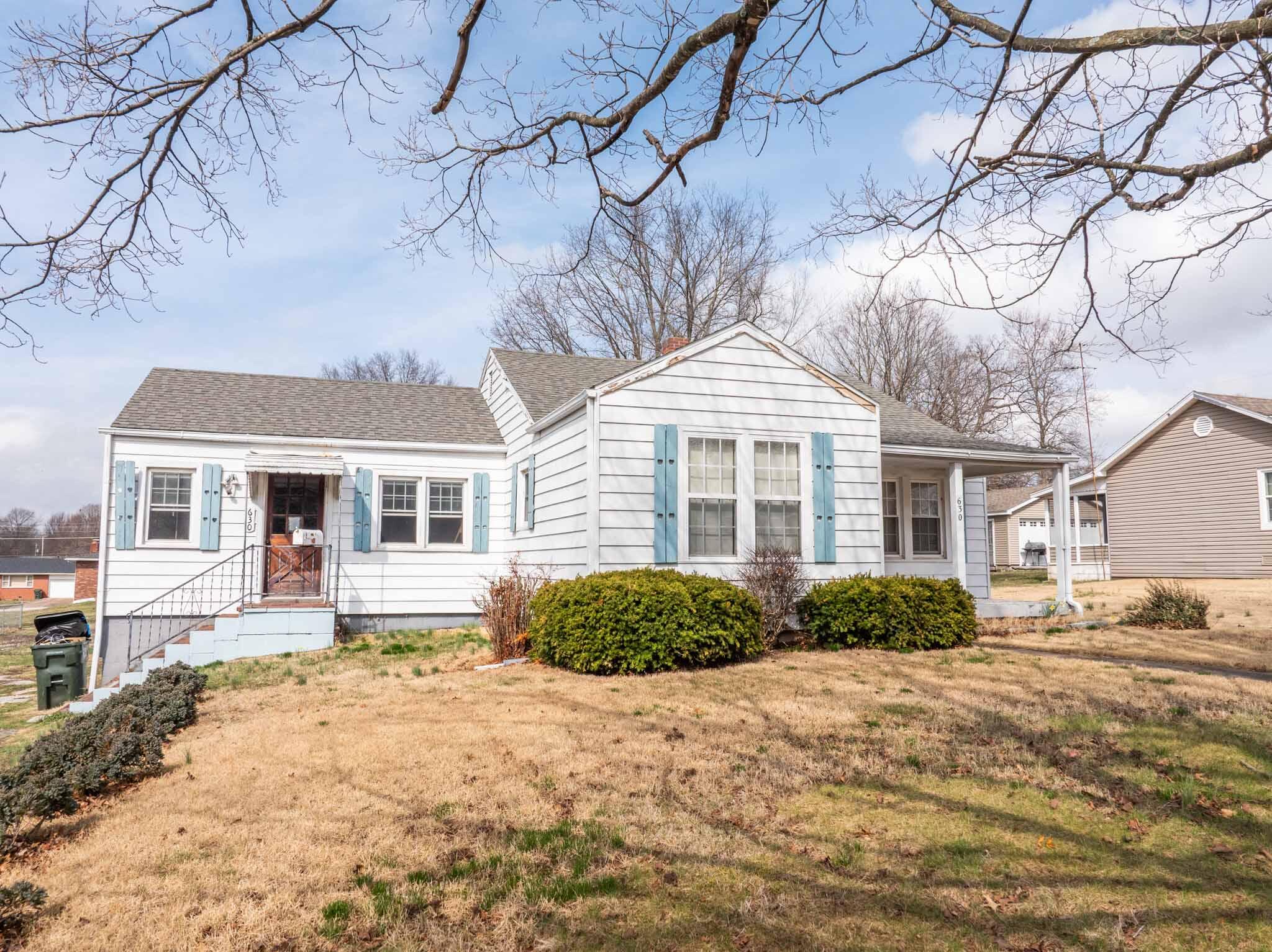 Photo of 630 E Center Street Mt Vernon MO 65712