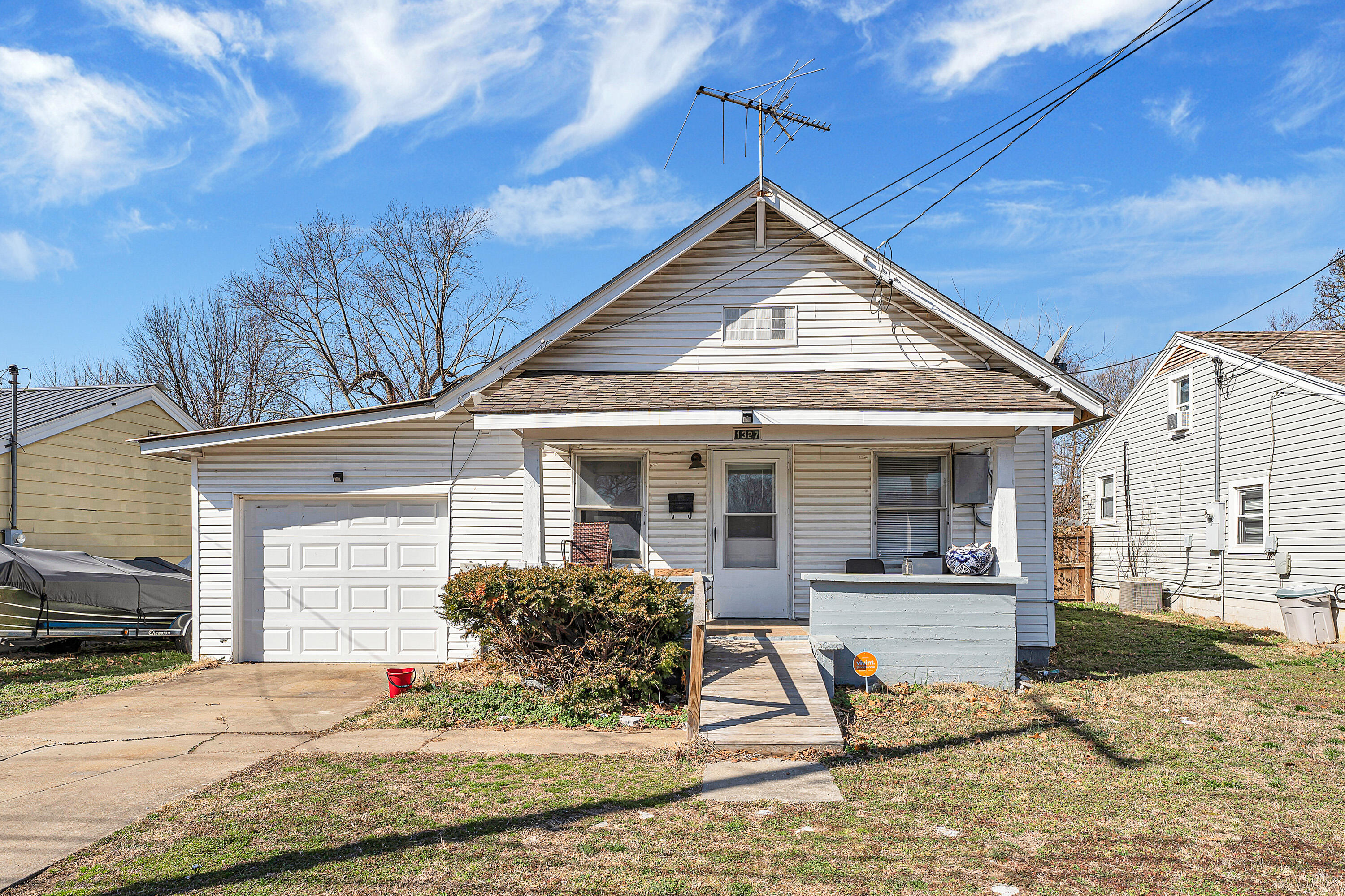 Photo of 1327 N Marion Avenue Springfield MO 65802