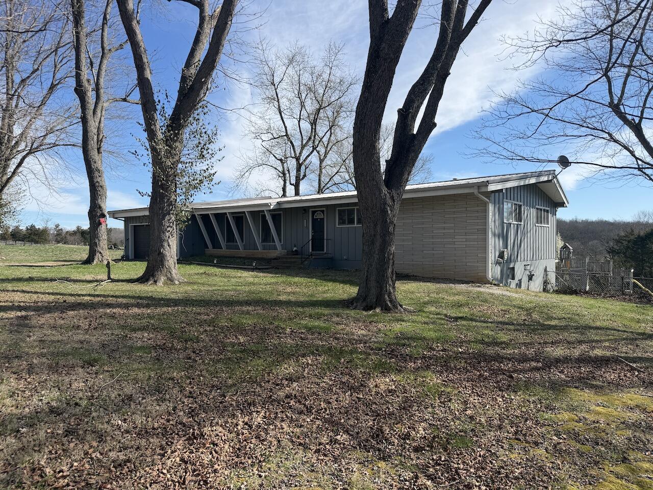 Photo of 1112 N Walnut Street Willow Springs MO 65793