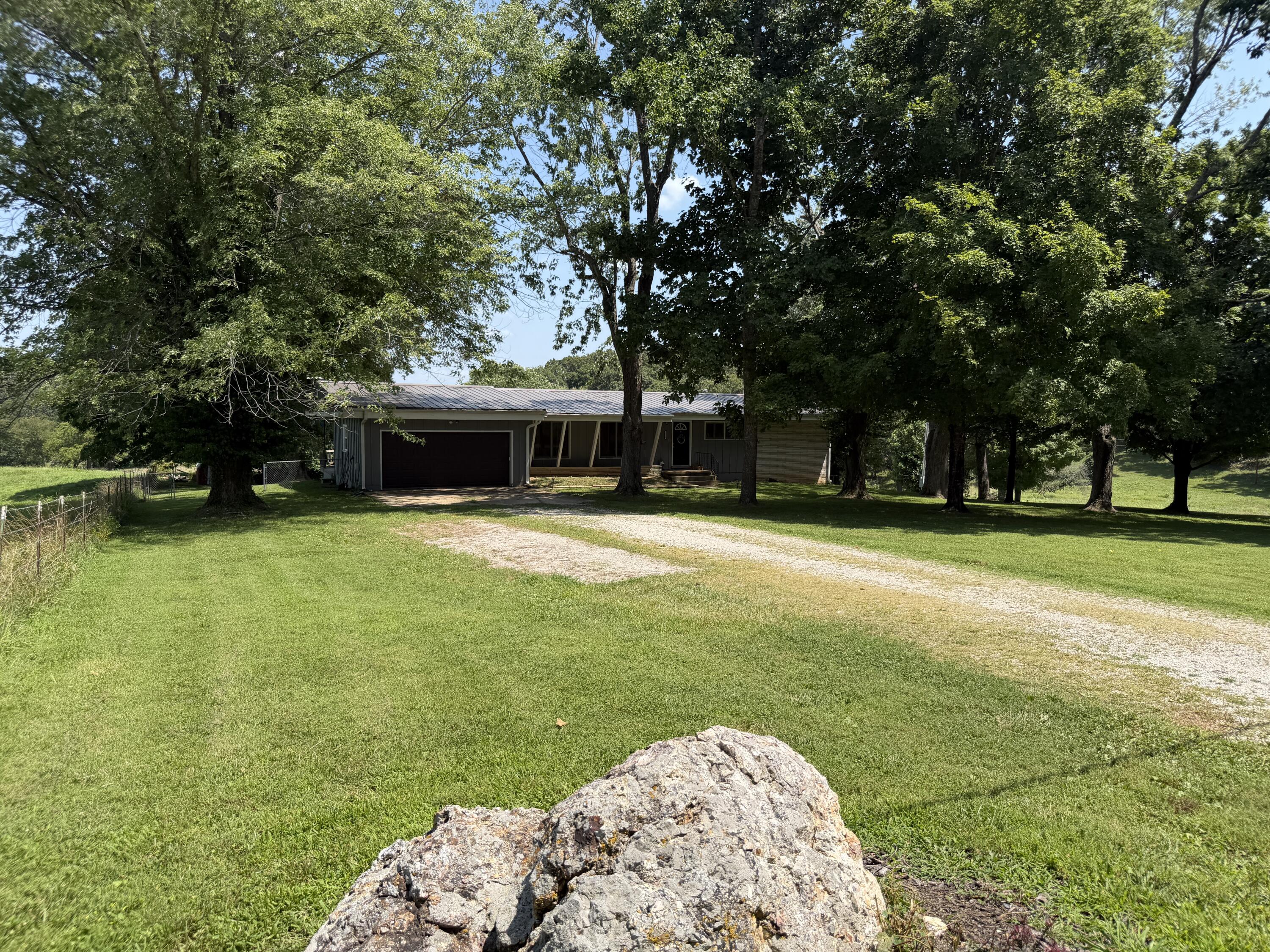 Photo of 1112 N Walnut Street Willow Springs MO 65793