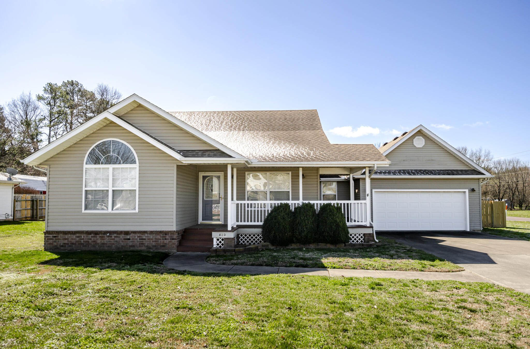 Photo of 423 Honeysuckle Lane Monett MO 65708