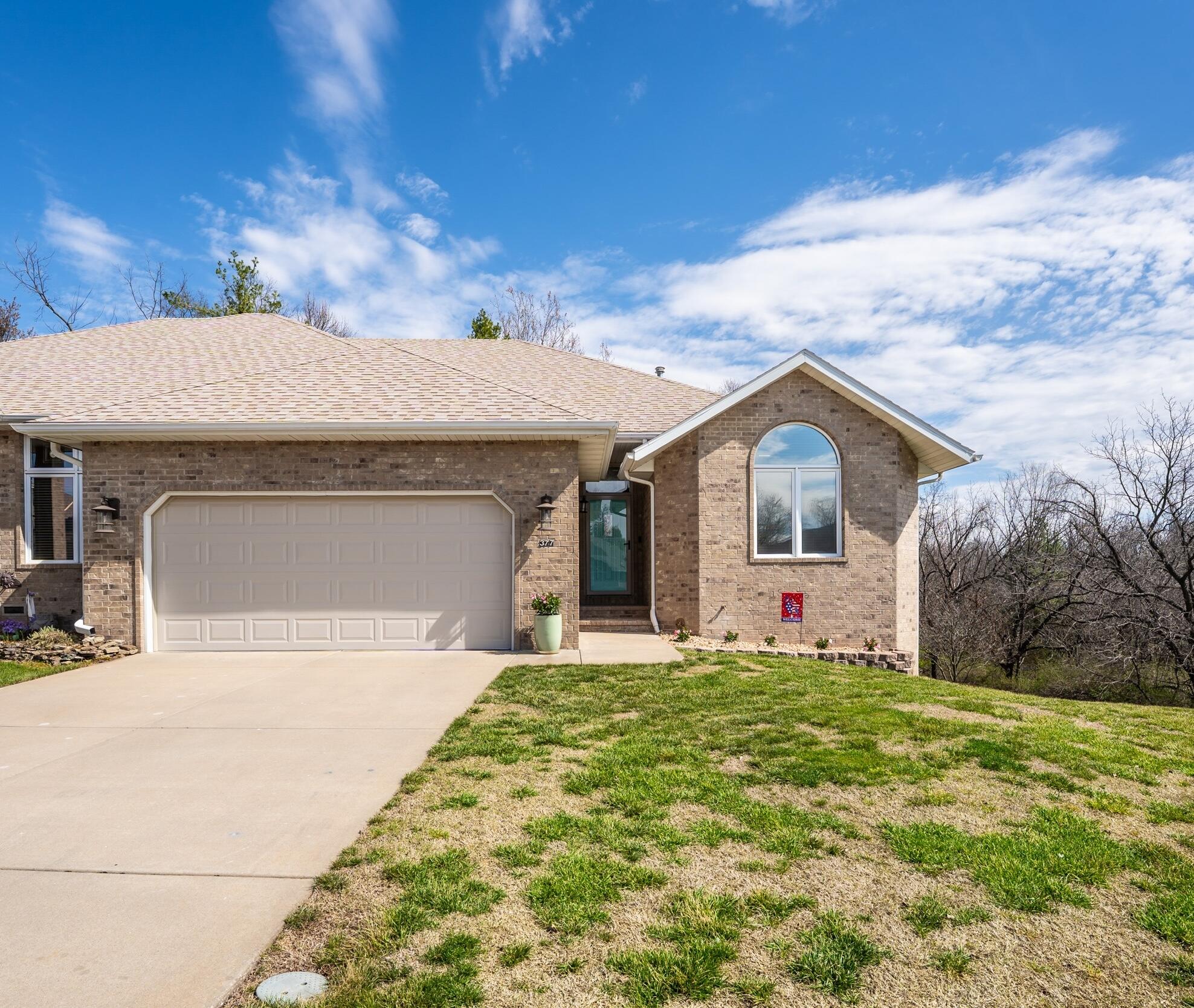 Photo of 377 E Degraffenreid Street Springfield MO 65810
