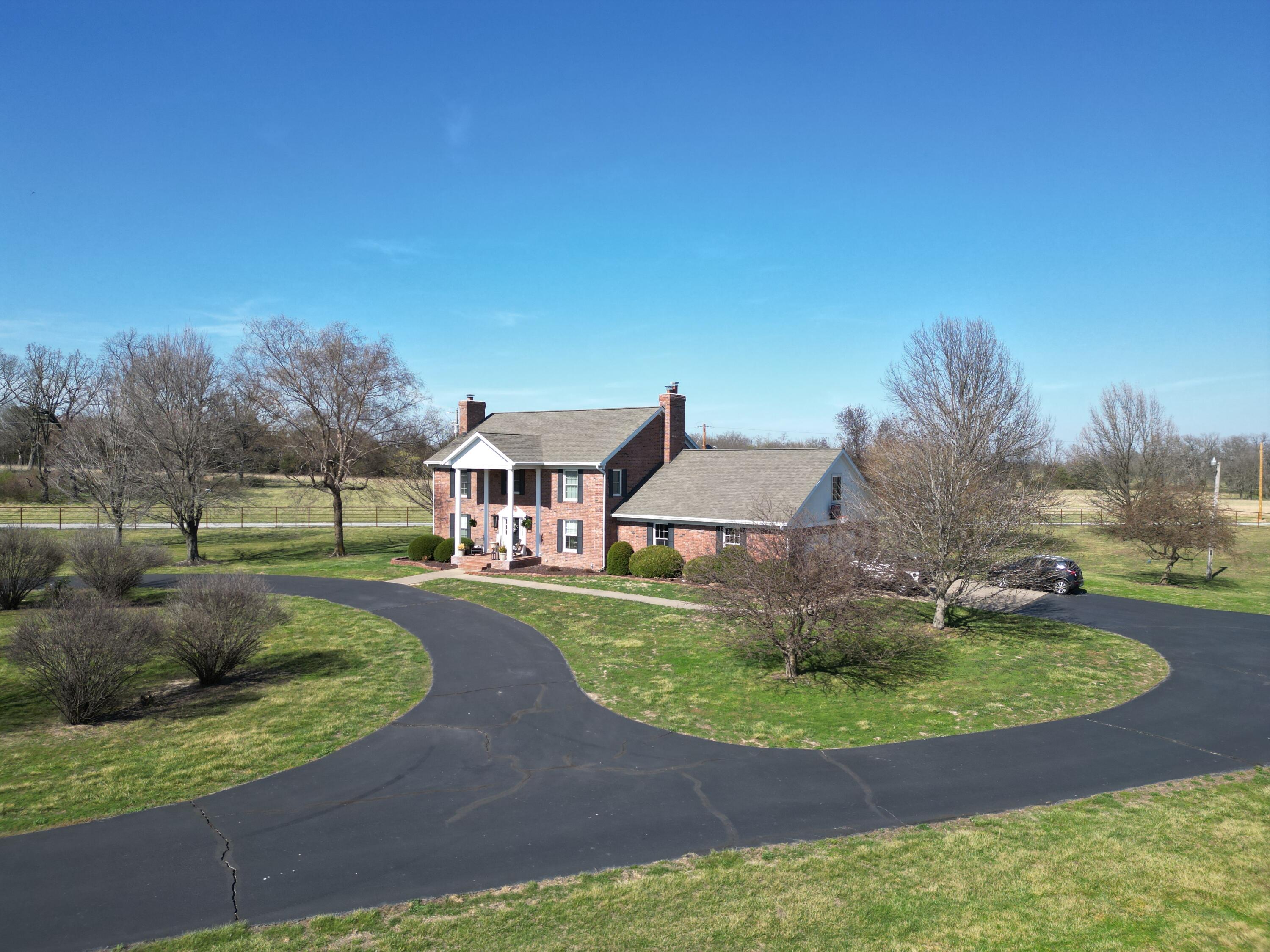 Photo of 13660 Farm Road 1090 Cassville MO 65625
