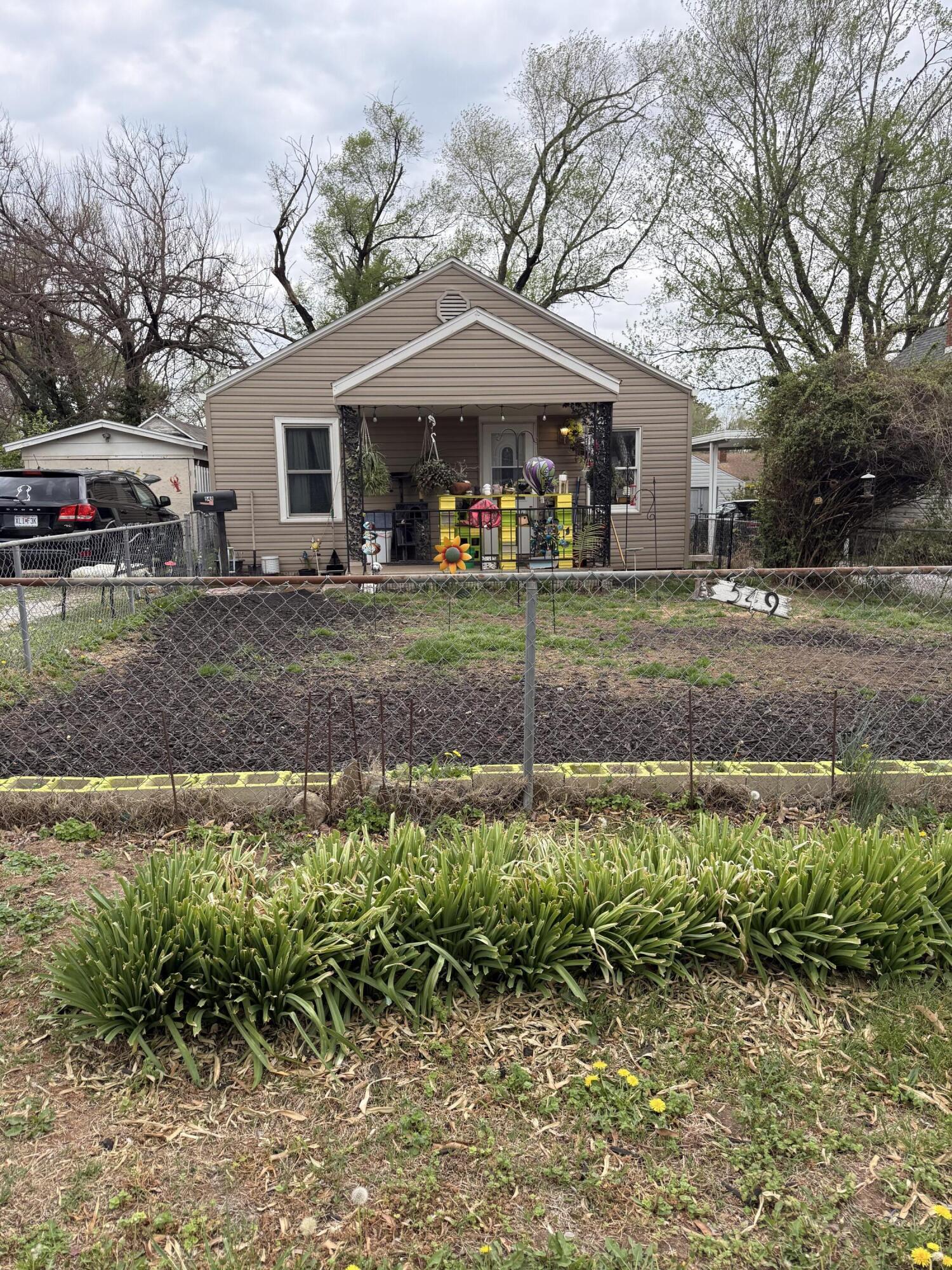 Photo of 549 S West Avenue Springfield MO 65806