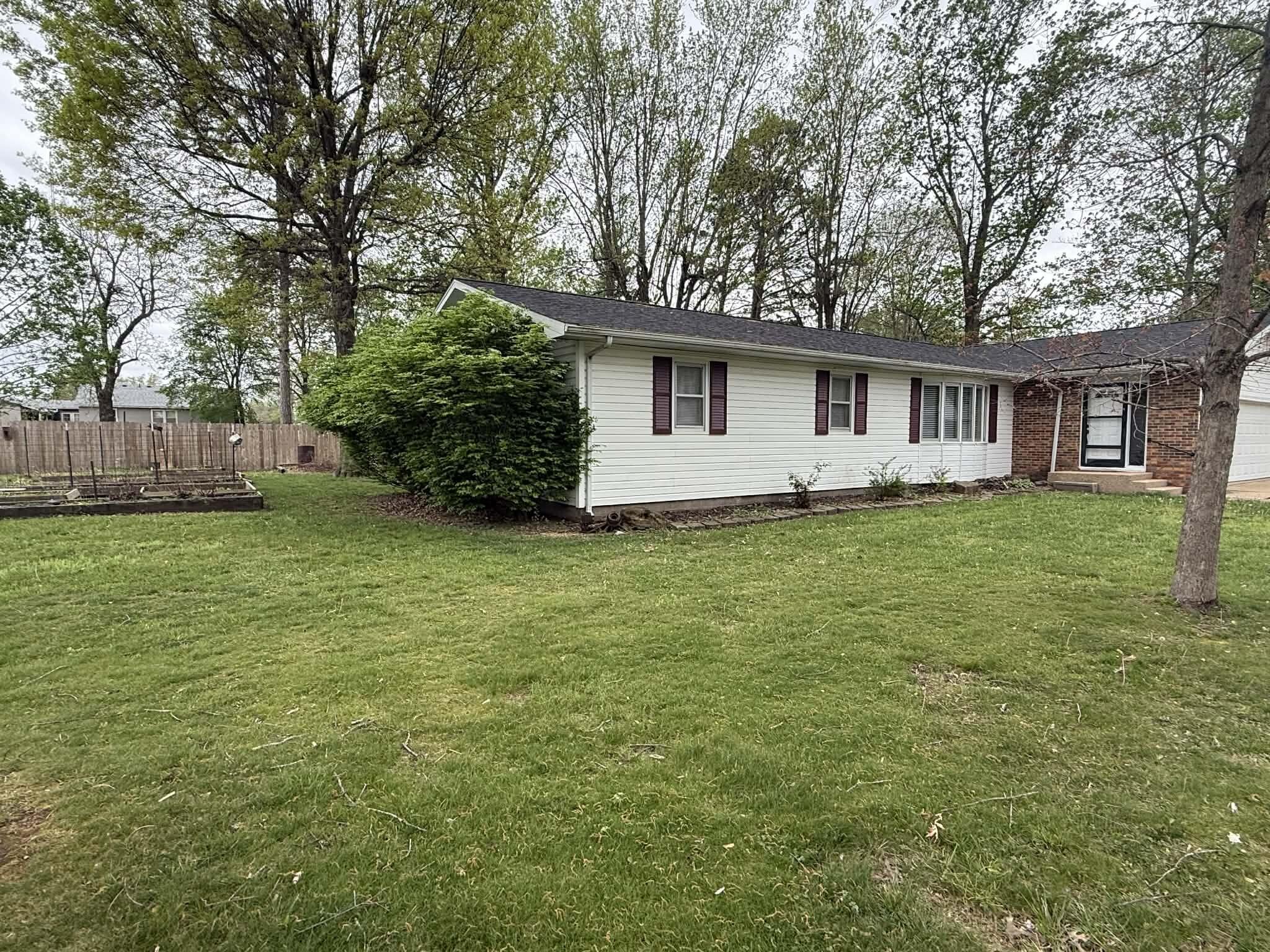 Photo of 1006 E 10th Street Mountain Grove MO 65711