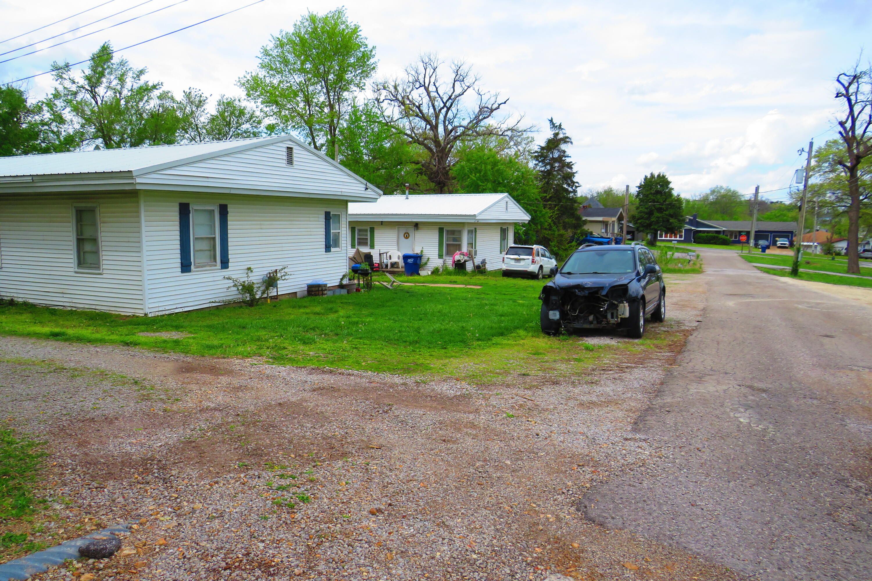 Photo of 209 N Hamilton Avenue Mansfield MO 65704