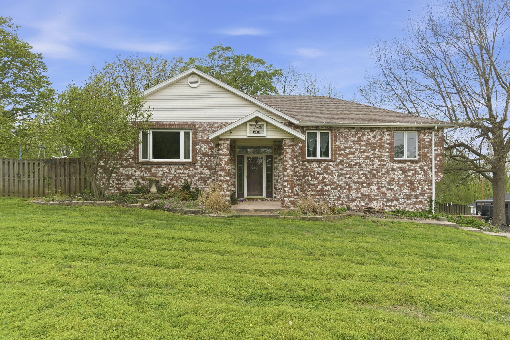 Photo of 509 N Calhoun Avenue Ash Grove MO 65604