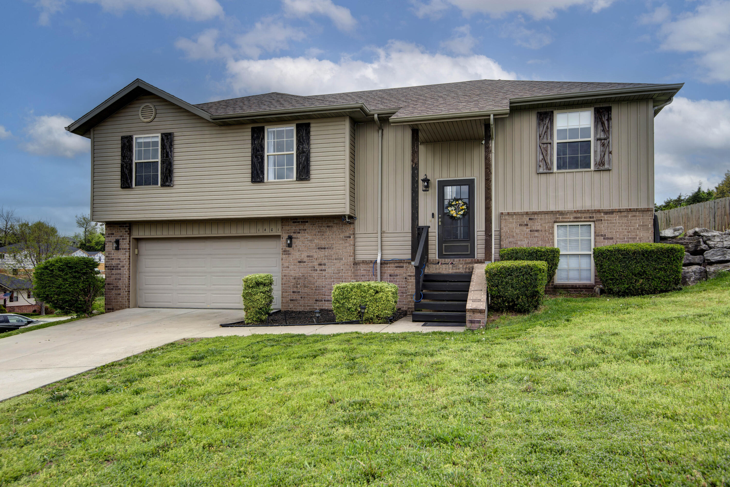 Photo of 1401 S 13th Street Ozark MO 65721