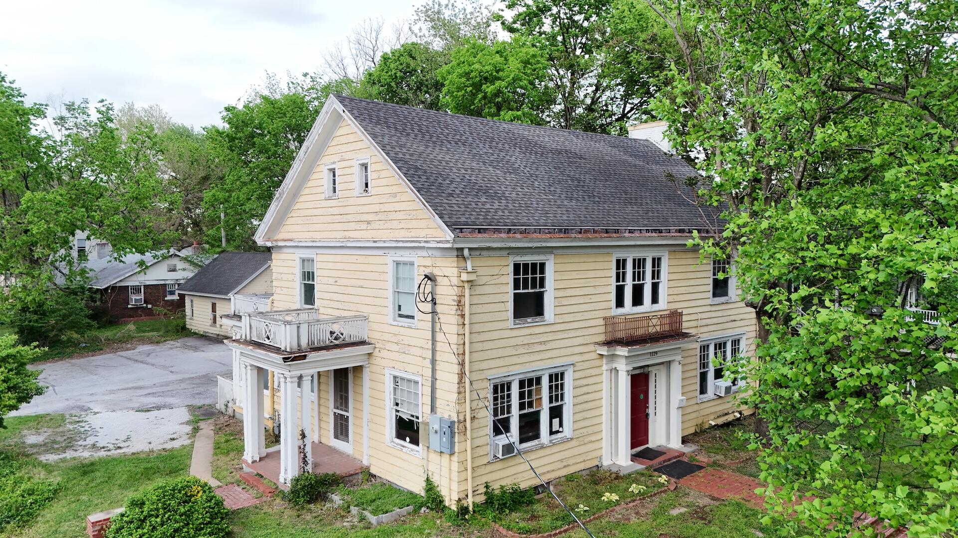 Photo of 1129 E Walnut Street Springfield MO 65806