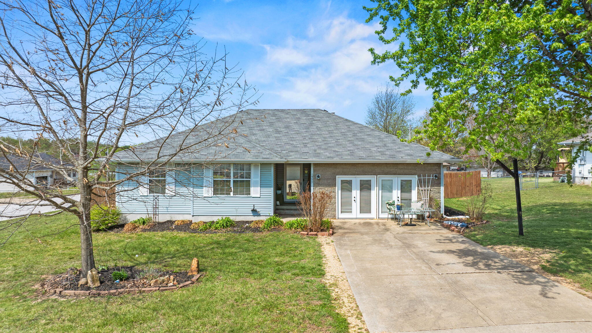 Photo of 1999 E Logan Street Republic MO 65738