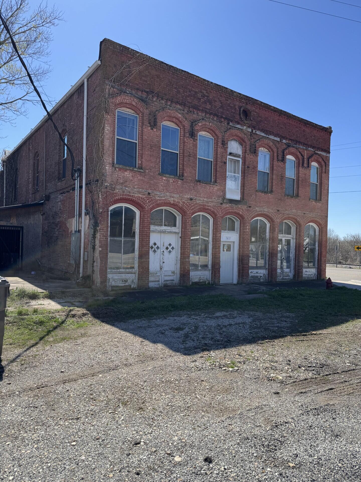 Photo of 7637 North Street Seligman MO 65745