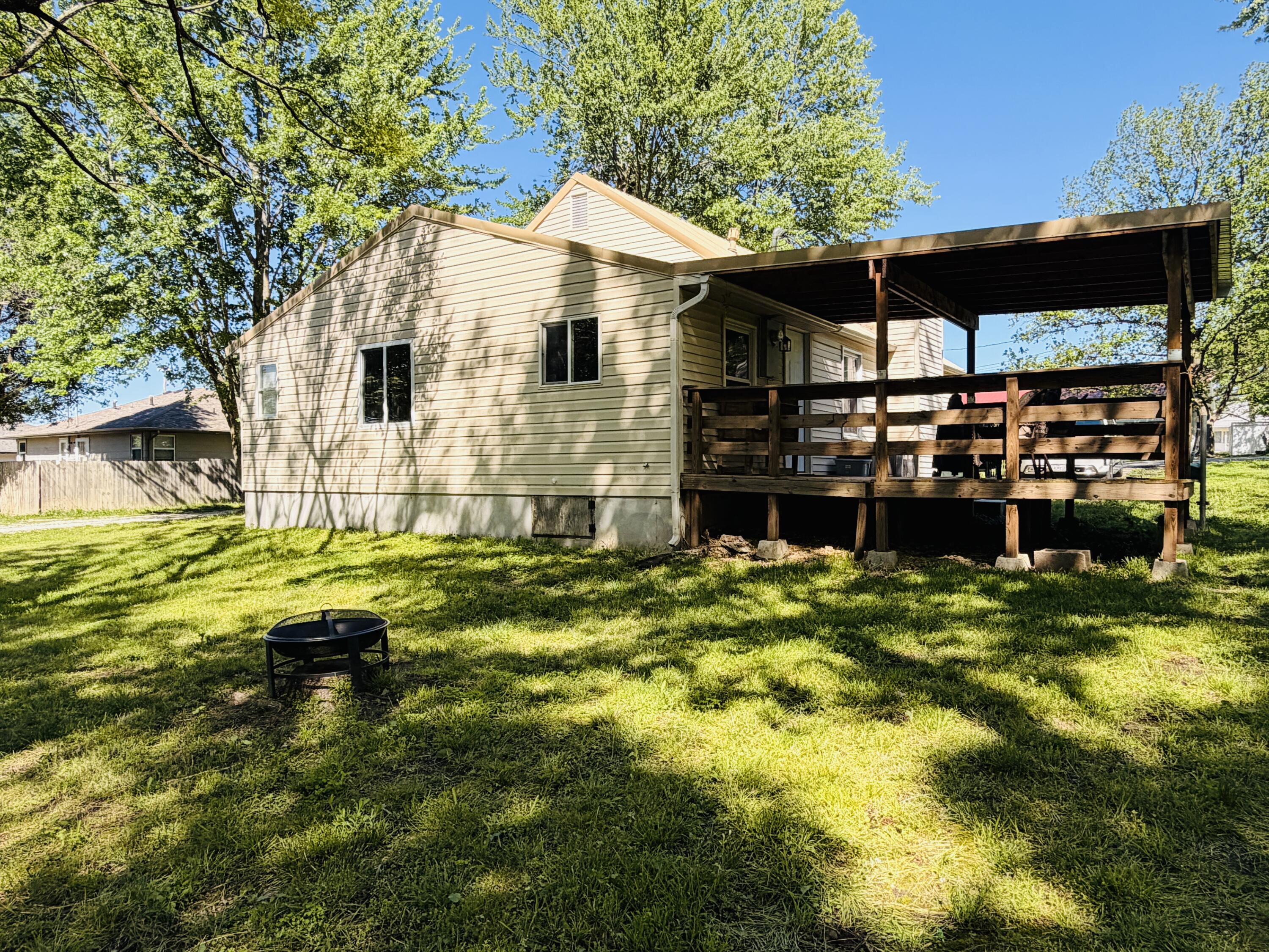 Photo of 301 S College Street Stockton MO 65785