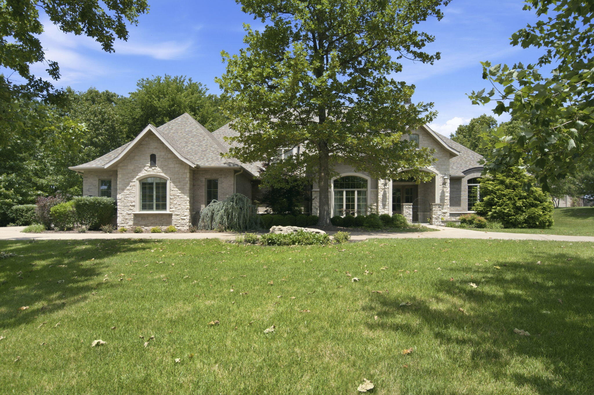 Photo of 3309 E Sommerset Road Springfield MO 65804