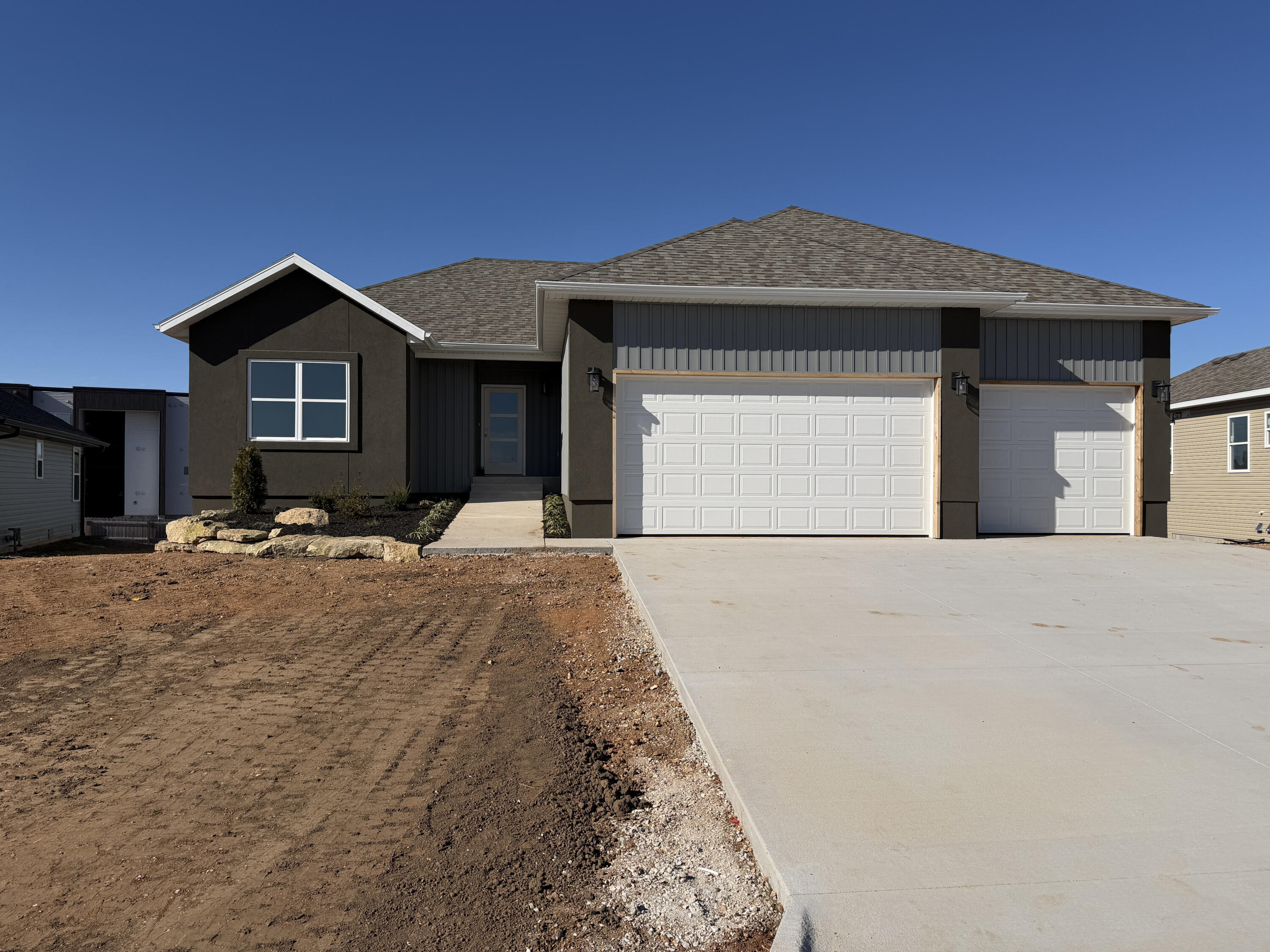 Photo of 1281 N Maxine Avenue Nixa MO 65714