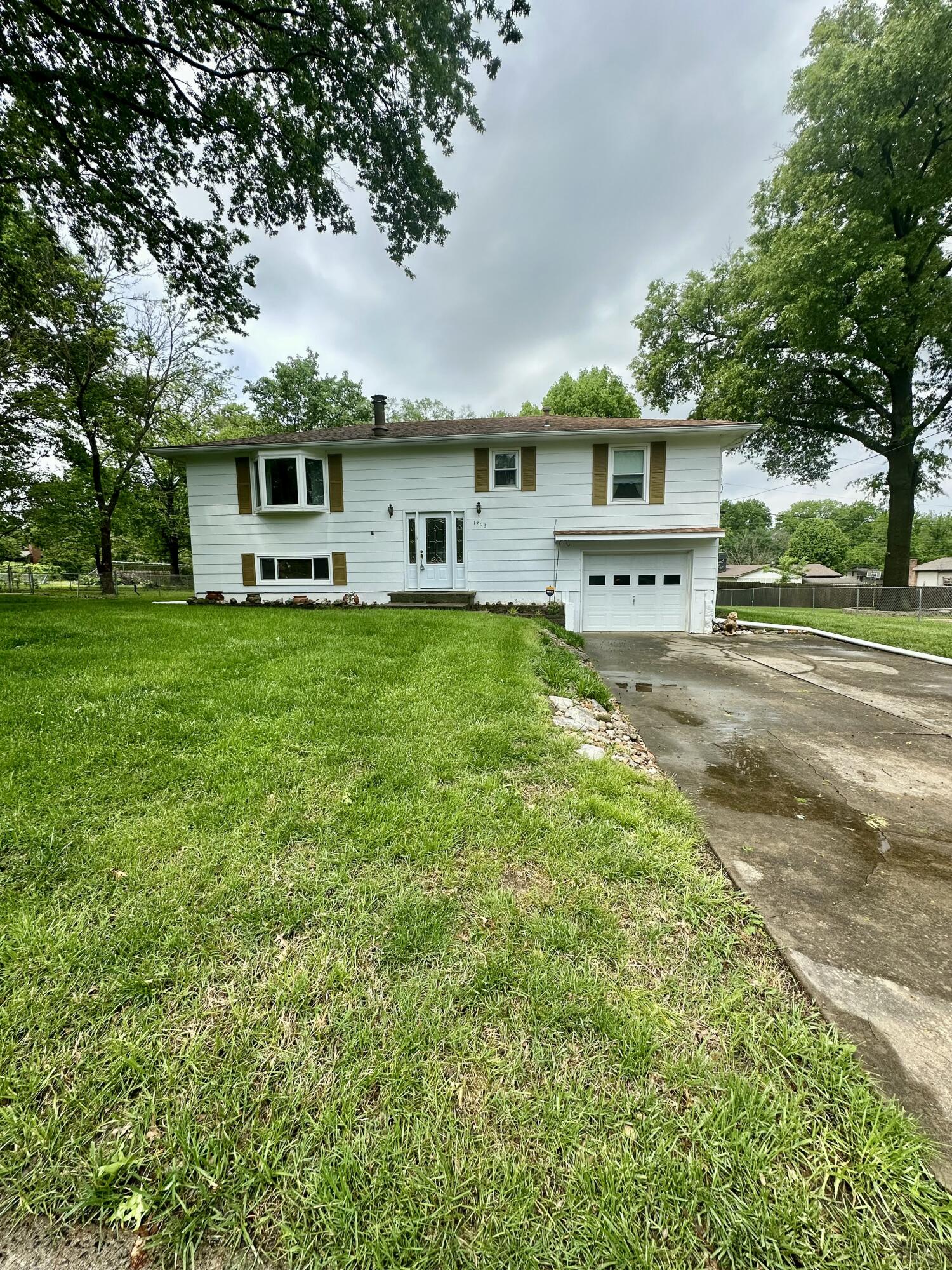 Photo of 1203 S 9th Street Clinton MO 64735