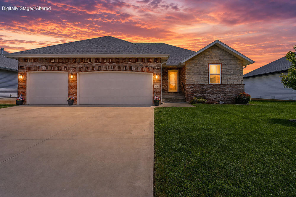 Photo of 816 S Ridgemont Drive Nixa MO 65714
