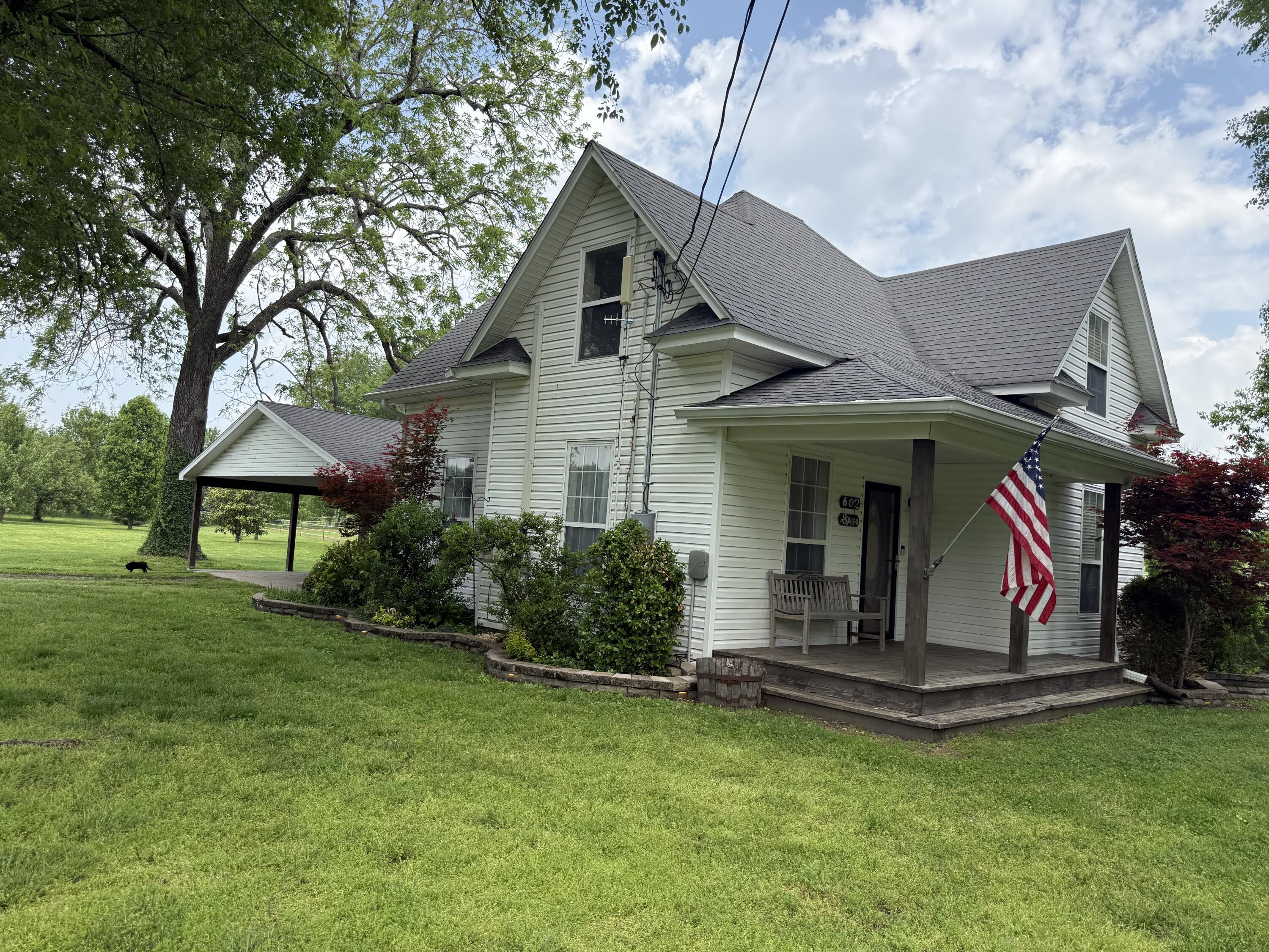 Photo of 602 E Sanders Street Miller MO 65707