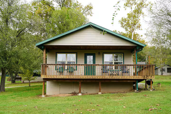 Photo of 375 Edgewater Circle Forsyth MO 65653