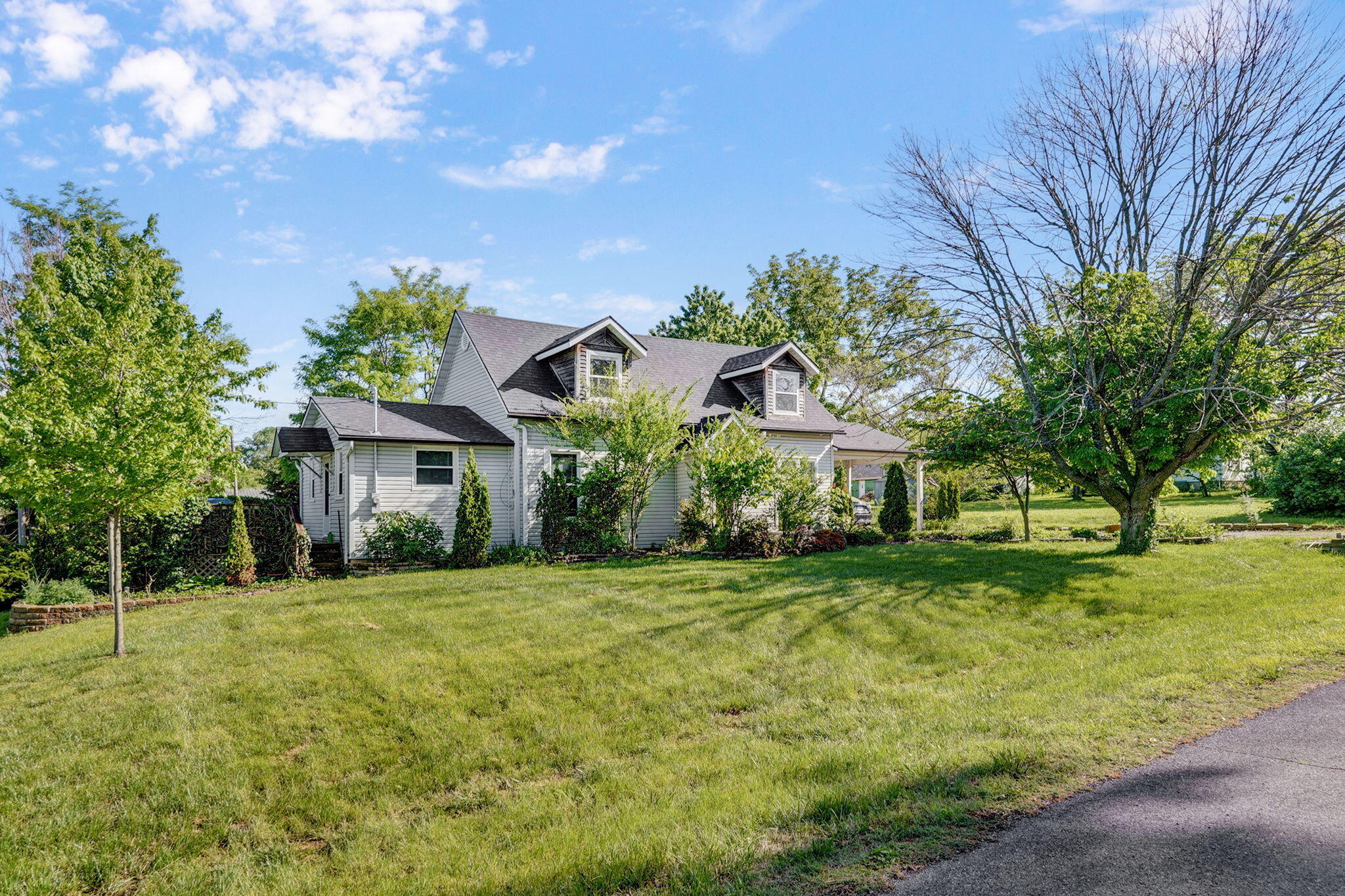 Photo of 110 W 1st Street Miller MO 65707
