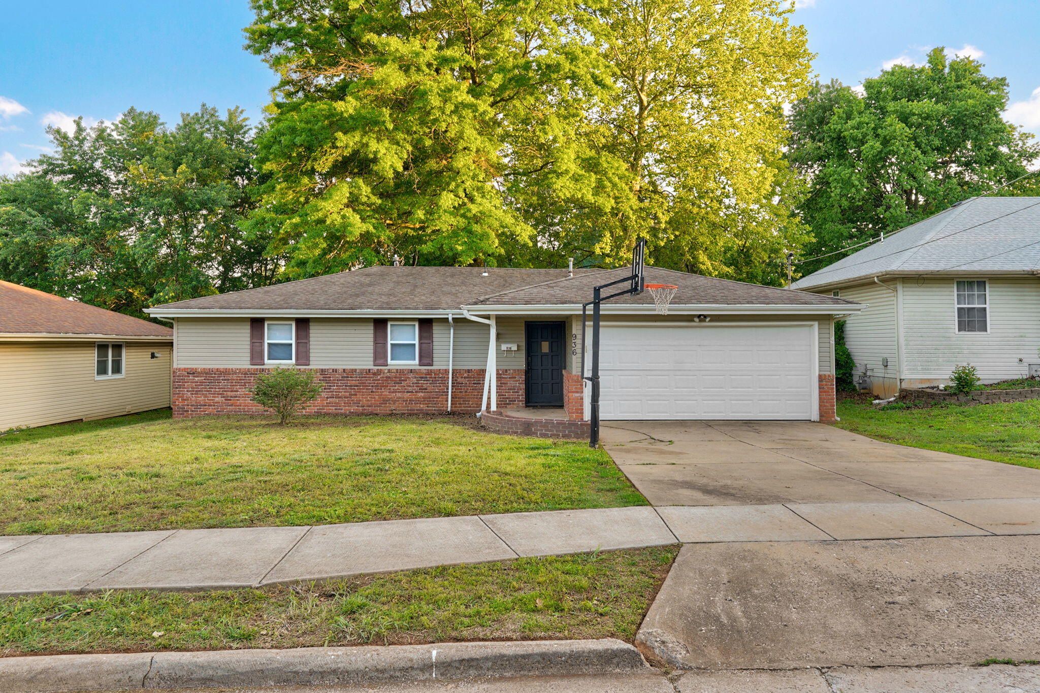 Photo of 936 W Glenwood Street Springfield MO 65807