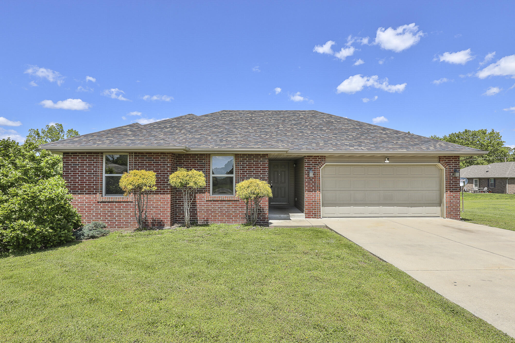 Photo of 411 S Denver Place Bolivar MO 65613
