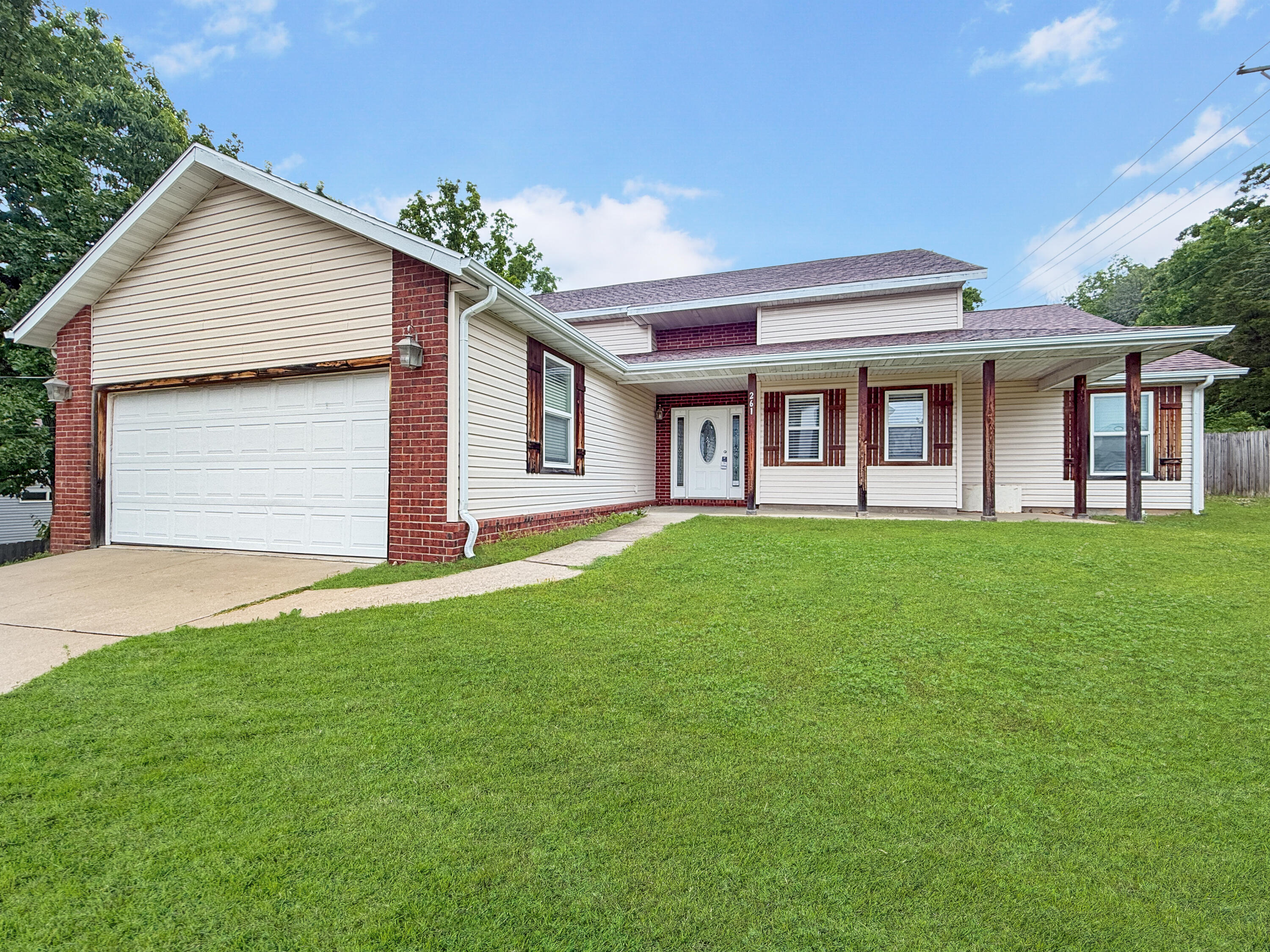 Photo of 261 Pine Street Branson MO 65616
