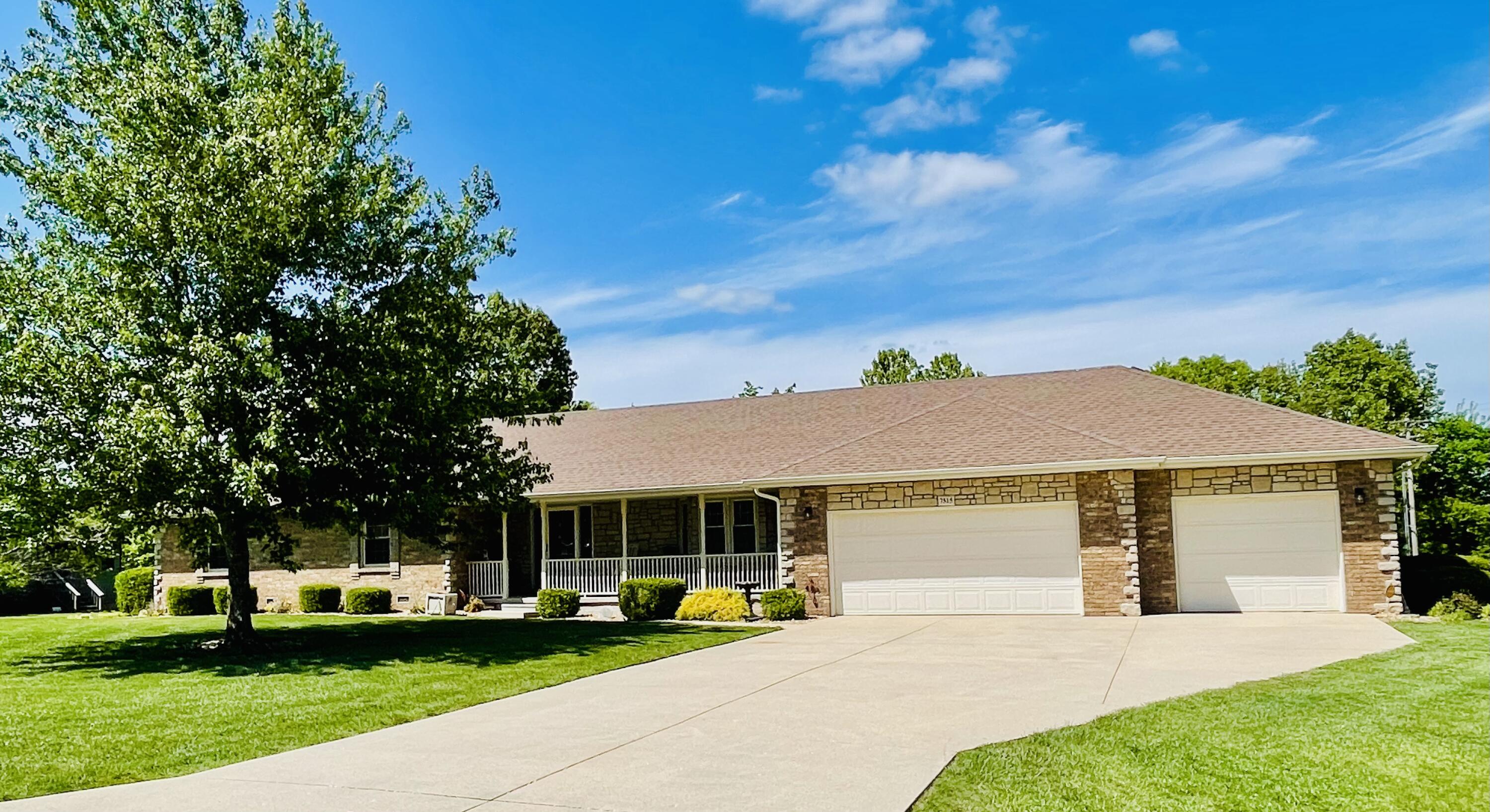 Photo of 7515 W Wynwood Drive Springfield MO 65802